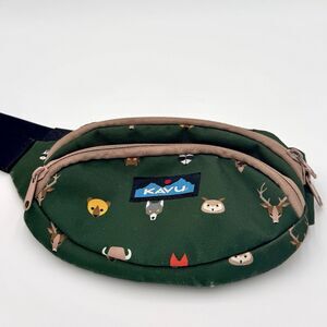 Kavu Fanny Pack Green Adjustable Waist Double Zip Animal Head Bear Bison Owl